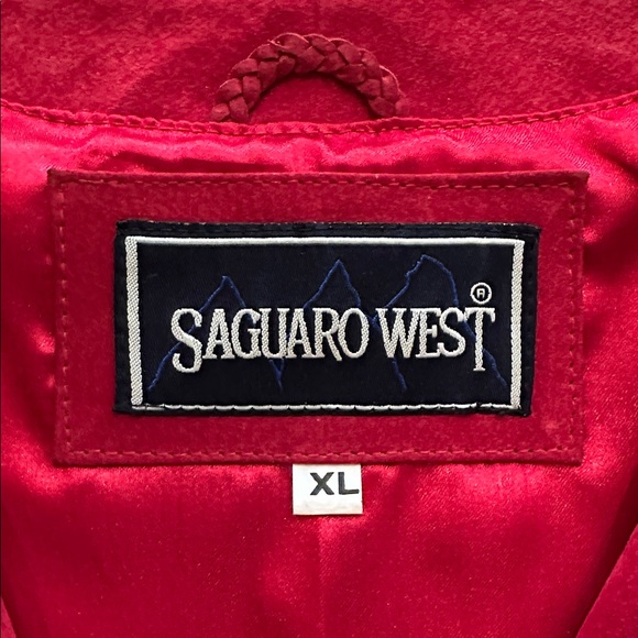 VINTAGE AND NWT🤩 SAGUARO WEST RED WOMENS SUEDE VEST WITH ZIPPER CLOSURE - Picture 3 of 10